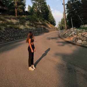 Meet your Posher, Jolie